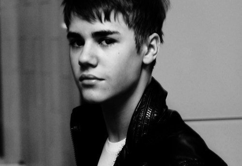 wallpapers justin bieber 2011. hott justin bieber pics 2011. hot justin bieber wallpapers
