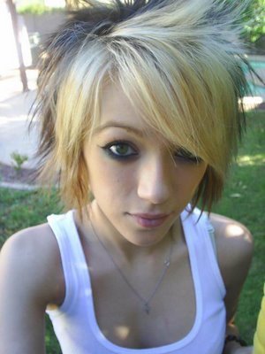 Suzuki Samurai Emo Hairstyles For Girls With Short